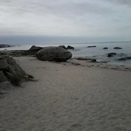 les roches du Cabellou 150M de la mer Concarneau Extérieur photo